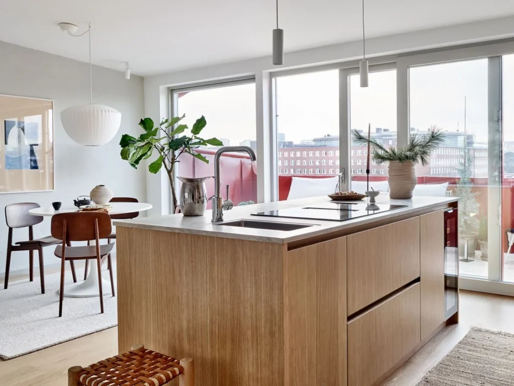 Kök i tidigare råvind som konverterats till bostad