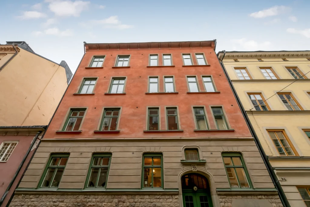 fasad utanför råvindskonverterings-projekt på kammakargatan 33 i Stockholm
